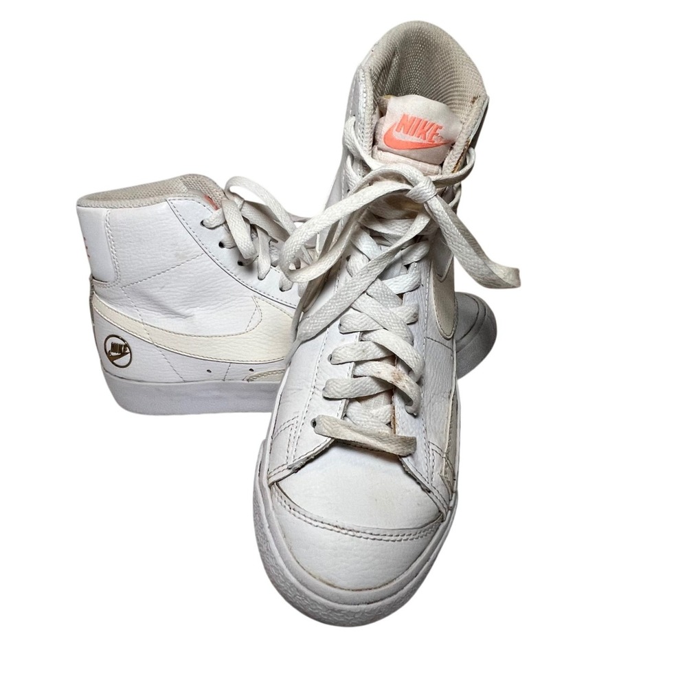 Nike Blazer Mid 77 Womens 8.5 White Sail High Top Sneakers DC1421-100